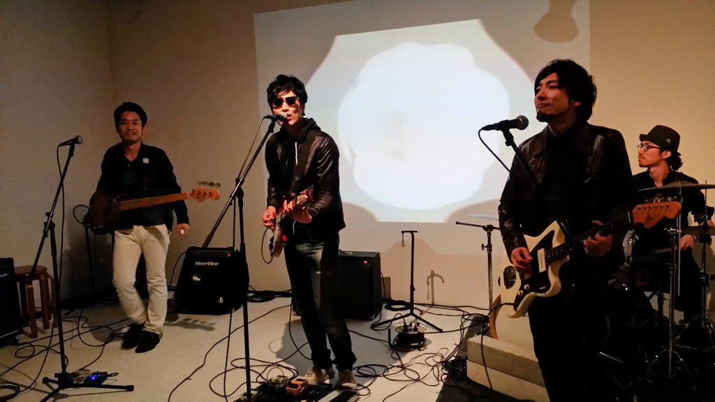 Azumoon74's tweet photo. The fractures いつも良いですが今日はほんまに良かった。fallもsayonara nice to me  you 聴けたし、新曲ほんまかっこ良かった。 http://t.co/YuITVZdv7y
