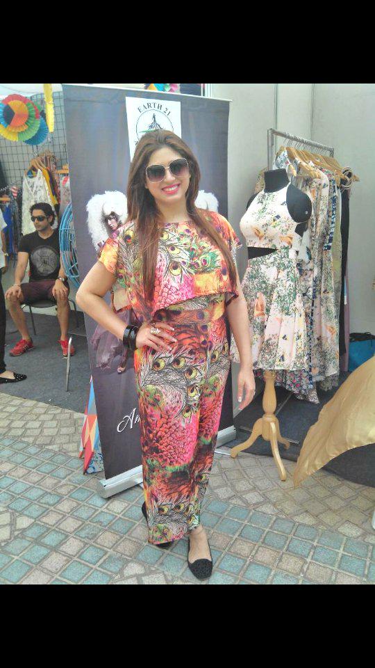 afreen_sheikh's tweet photo. "@Tanyagoel12: MY BEAUTIFUL ANGEL @Babiejaan at #PrincessBeachFair @amybillimoria #AwesomeDesign 😘 http://t.co/u5DGumDzG9"