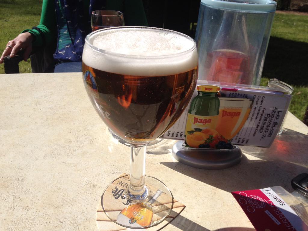 Jas_Velo's tweet photo. Favourite cycling route watering hole has reopened! Hooray!
And with #BigMeasures... #BeerOclock http://t.co/WP6rpMZpfl