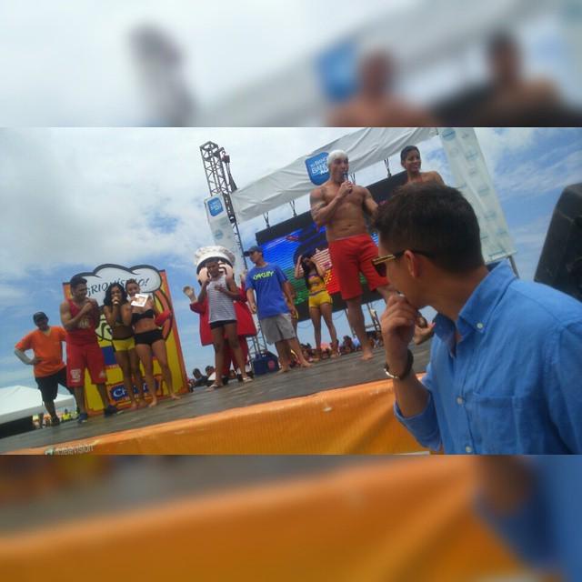 TCdeportesEC's tweet photo. ¿Así que bailó Fernanda? Aquí está JC para tener todo bajo control.
En #Playa7 se la pasa bien http://t.co/WTVY0LOCs2