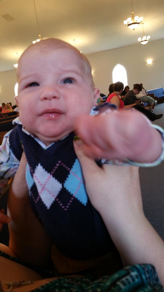 24Sayray's tweet photo. Not sure he's sold on the whole being up at 5am thing #imnoteither #ResurrectionSunday http://t.co/uOp0roV3fi
