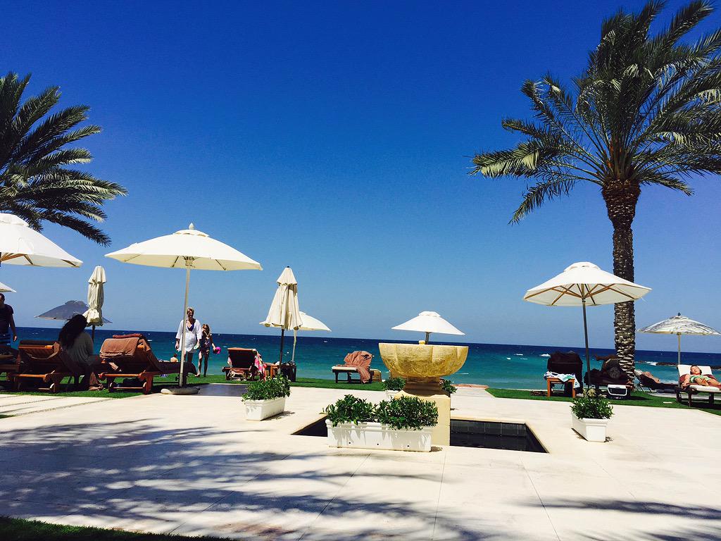 Ctrdaniels's tweet photo. #AlBustanPalace an Easter break http://t.co/Q9kSH1tjMp
