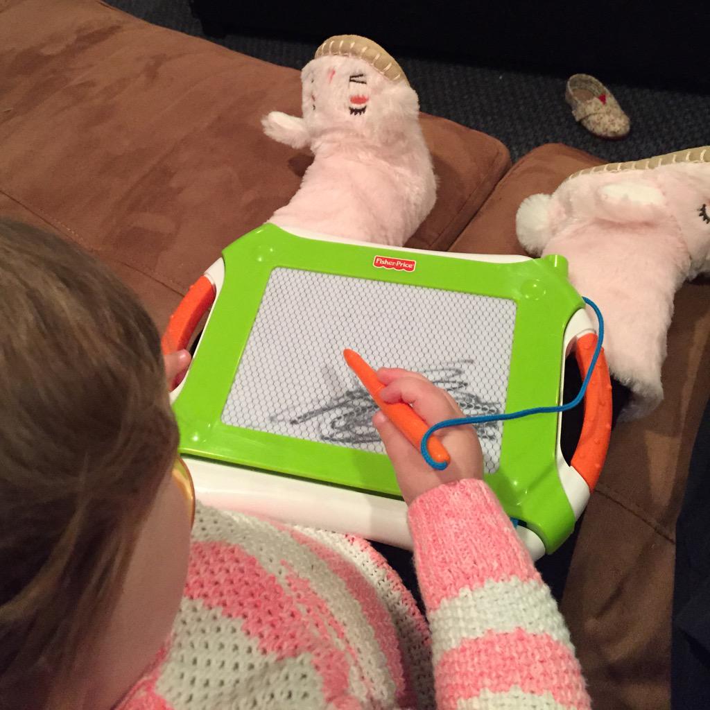 littlepund's tweet photo. Bunny slippers and an etch-a-sketch from the Easter bunny. #highfive #littlecam http://t.co/zolojl3LhE