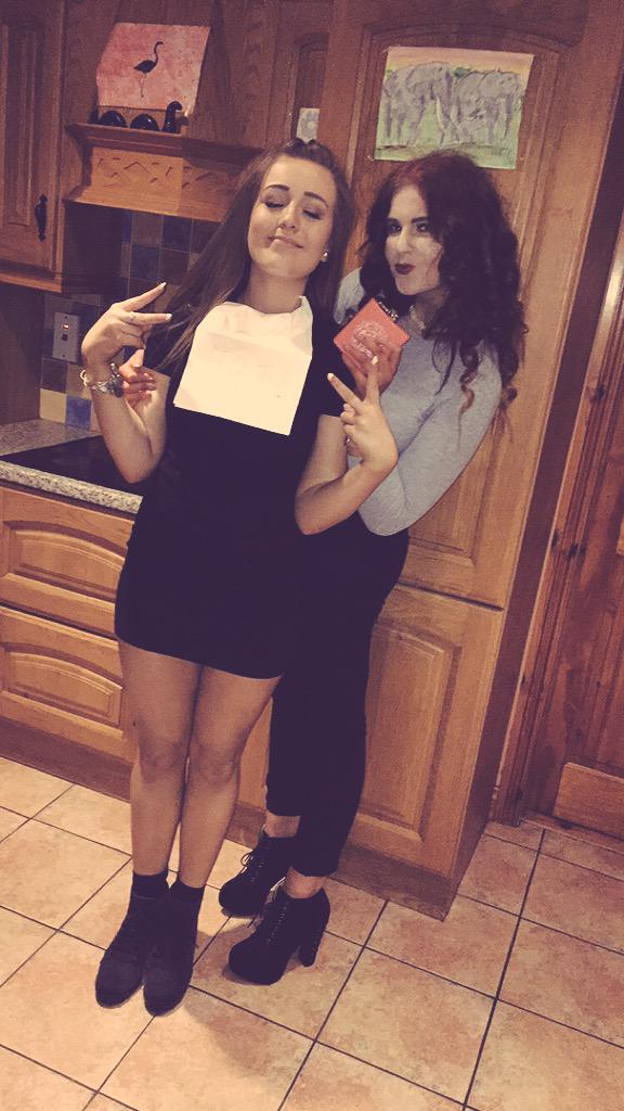 katieehurd's tweet image. If there was ever a pic to sum up a friendship #hot #alcos