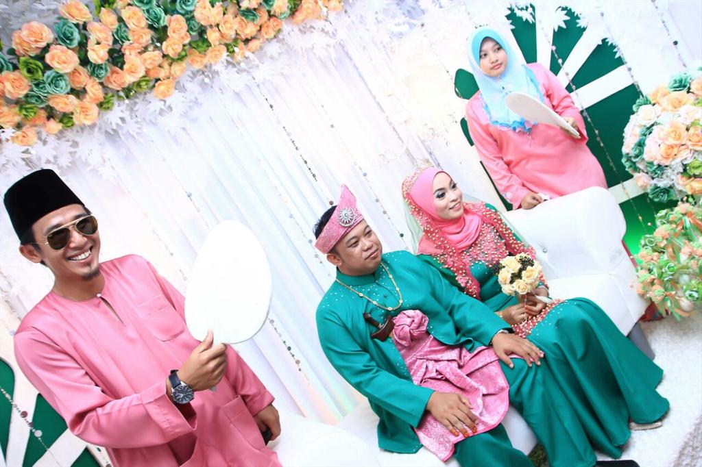 Syahira0410's tweet photo. Tahniahhh awkkk.... 😙 http://t.co/Glz5yRrYmW