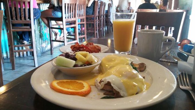 While I enjoy this...  You enjoy that... http://t.co/PSxVeWdSr5  Good deal 👌  #LifeOfADirector #MyLifeStyle<a href="/tag/mylifestyle"class="tags"><span>#mylifestyle</span></a><a href="/tag/lifeofadirector"class="tags"><span>#lifeofadirector</span></a>