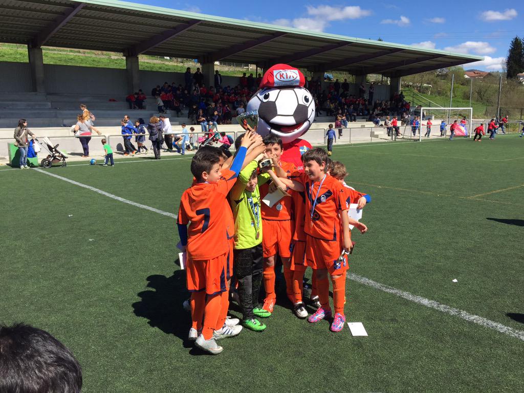 Futbol C.A.O (@futbolcao) on Twitter photo El equipo Benjamin (2006) vencio en la FINAL del <a href="/TorneoOviedoCup/">Oviedo Cup</a> al <a href="/cdcovadonga/">CD Covadonga</a> y se proclamo CAMPEON. ENHORABUENA El equipo Benjamin (2006) vencio en la FINAL del <a href="/TorneoOviedoCup/">Oviedo Cup</a> al <a href="/cdcovadonga/">CD Covadonga</a> y se proclamo CAMPEON. ENHORABUENA