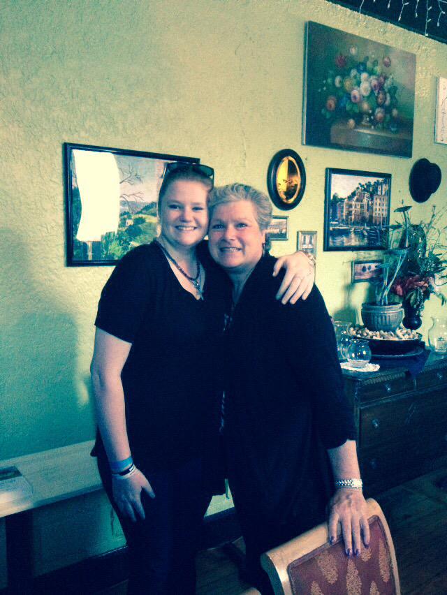 kells_para_kase's tweet image. Was wonderful catching up with Andrea and Roger Perron! Truly just an amazing person!!!