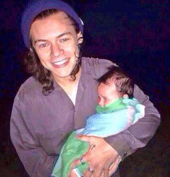 bestpicsofharry's tweet image. :)