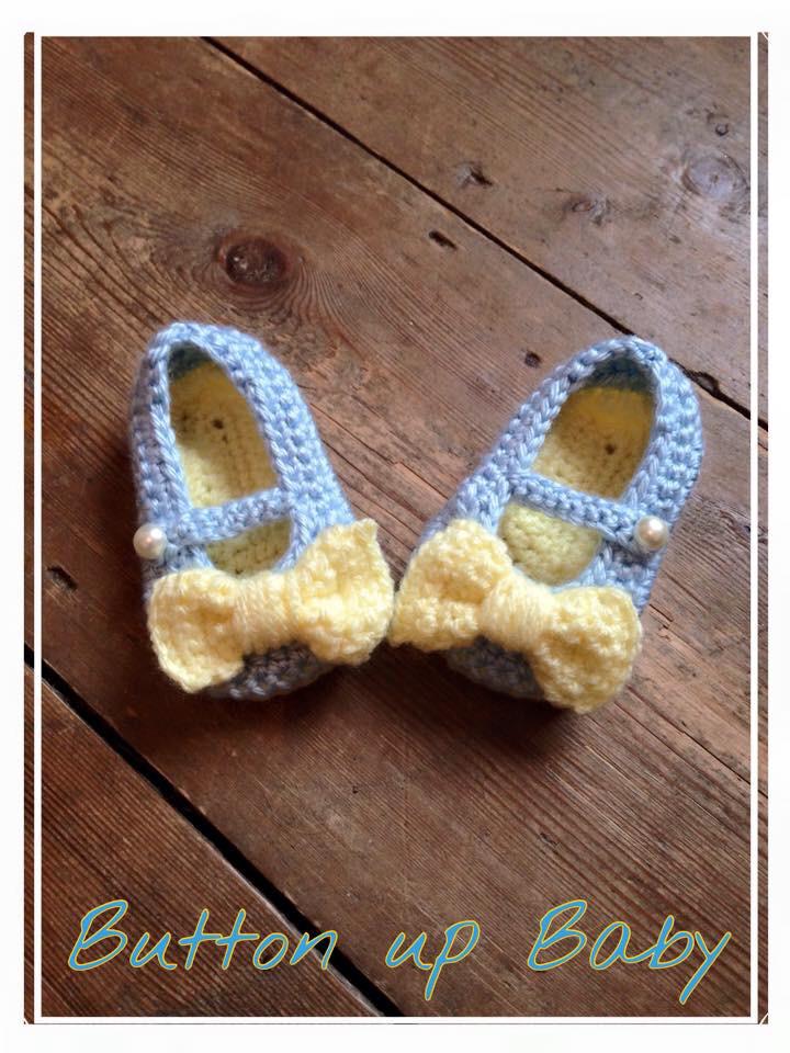 buttonupbaby's tweet photo. Beautiful bows 💕 #bows #crochetbabyshoes http://t.co/fvtQwP6woP