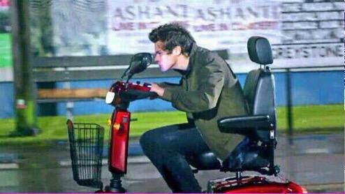 maler026's tweet photo. zaynを「ジャン」て発音された時の衝撃

I vote for #OneDirection #TheyreTheOne #radiodisney http://t.co/ZRtBojfkkU