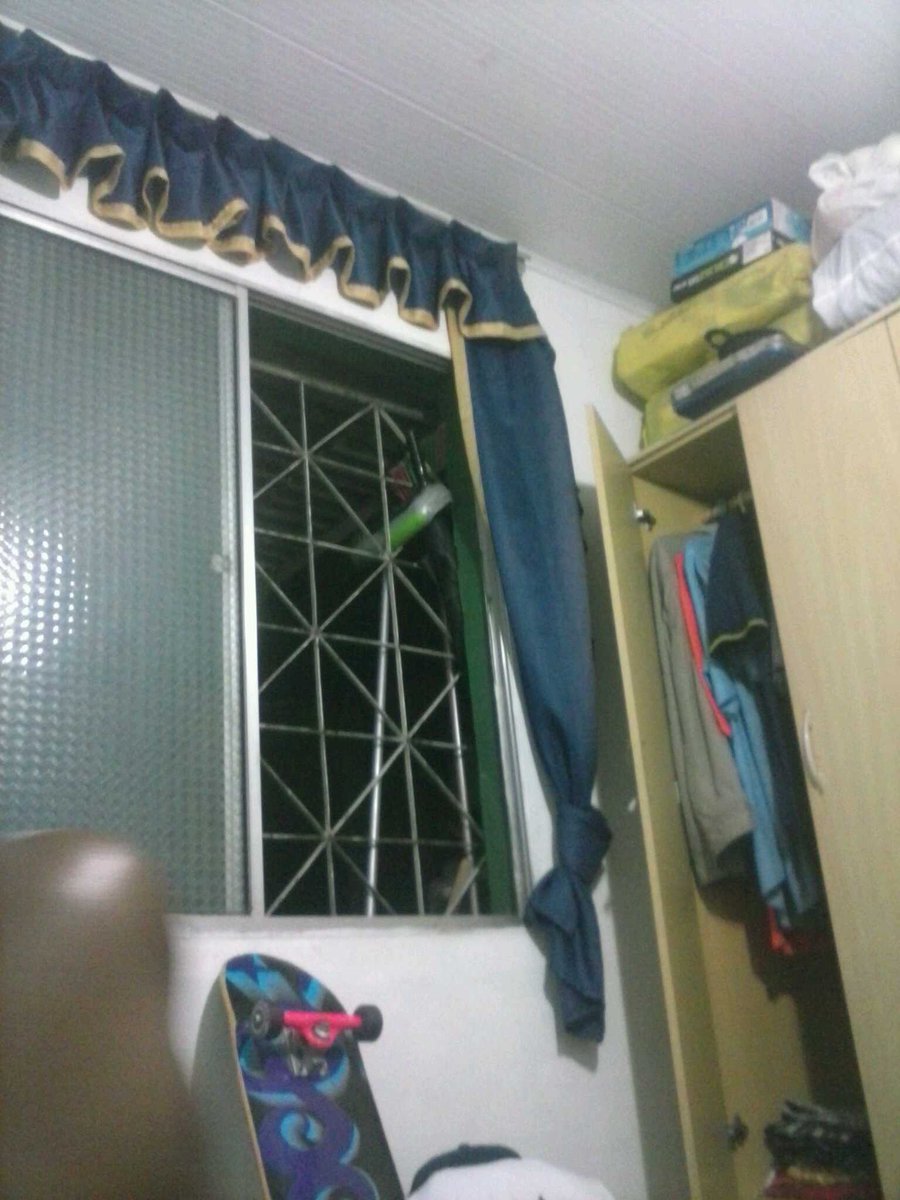 MaayOliveiraaa's tweet photo. @rafinhabastos #JustWatchingTheTime http://t.co/RrRhrGxRaf