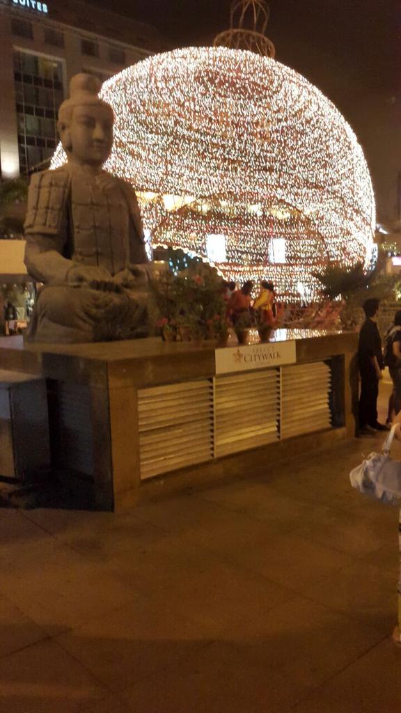 cablewala's tweet photo. Decoration at #SelectCityMall.. @Kablewala 

---
---
Sent by WhatsApp http://t.co/5m7eKFeEoK