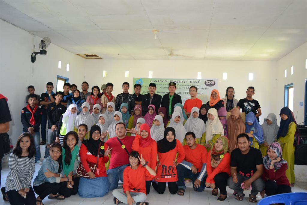 SIGiMmju's tweet photo. Bersama panti asuhan muhammadiyah http://t.co/RXYaFIjw4l