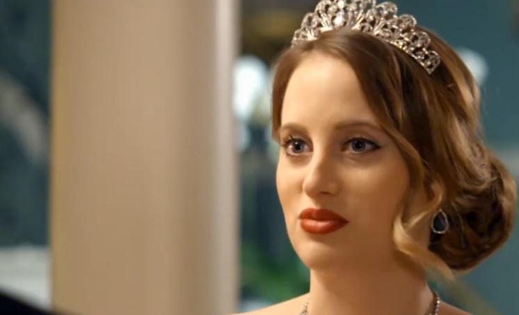 E4Chelsea's tweet photo. The classic red lip @RimmelLondonUK: http://t.co/Mez4fO33oJ #MadeOverInChelsea http://t.co/6JSGLmIkUQ