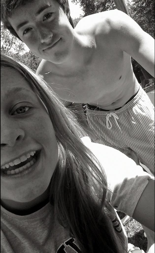 MatthewHyer's tweet photo. Hbd kd @KatieDeFreitas http://t.co/HyOWiMwEiN