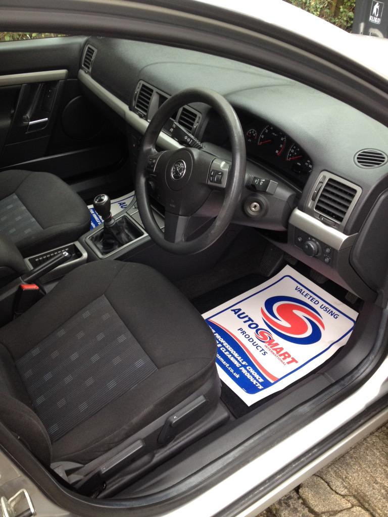 PrimeValetingUK's tweet photo. @AutosmartUK here is a picture comparison of dressings #highstyle and #finnish in order as stated which looks better http://t.co/GlDfI6CTZi
