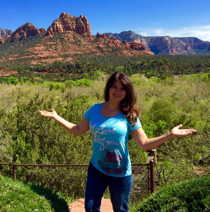 Happy Easter everyone!  🐣 http://t.co/qDMPFj1Tga<a href="/tag/selfiesaturday"class="tags"><span>#selfiesaturday</span></a>