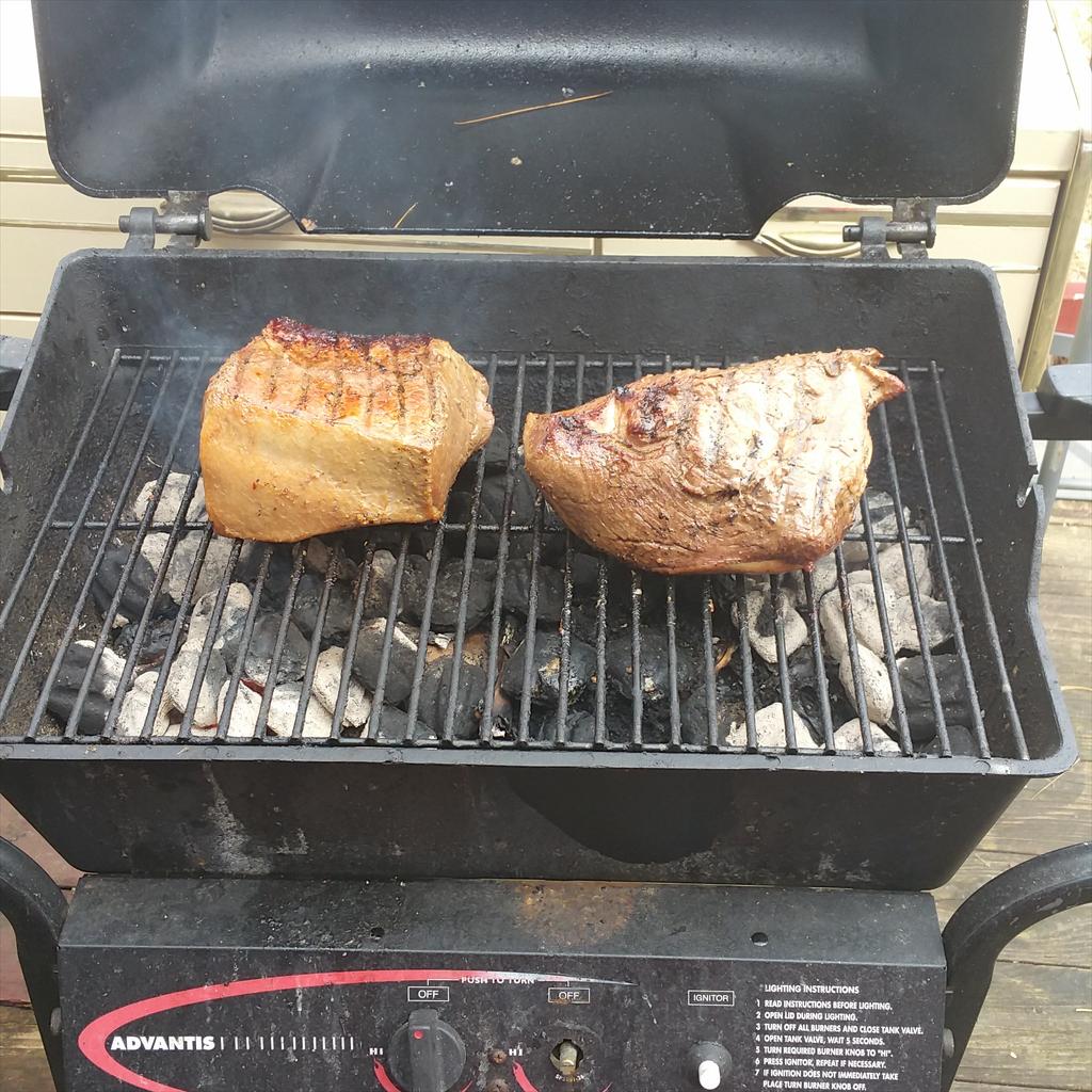 LEESDELI13's tweet photo. Before and after 2.5 hours on the Grill!!! http://t.co/Ftf1DFoKna