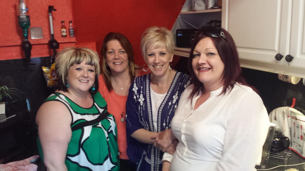 DWSheadcoach's tweet photo. We are family i have all my sisters with me 💜 http://t.co/iqJpbtCZvt
