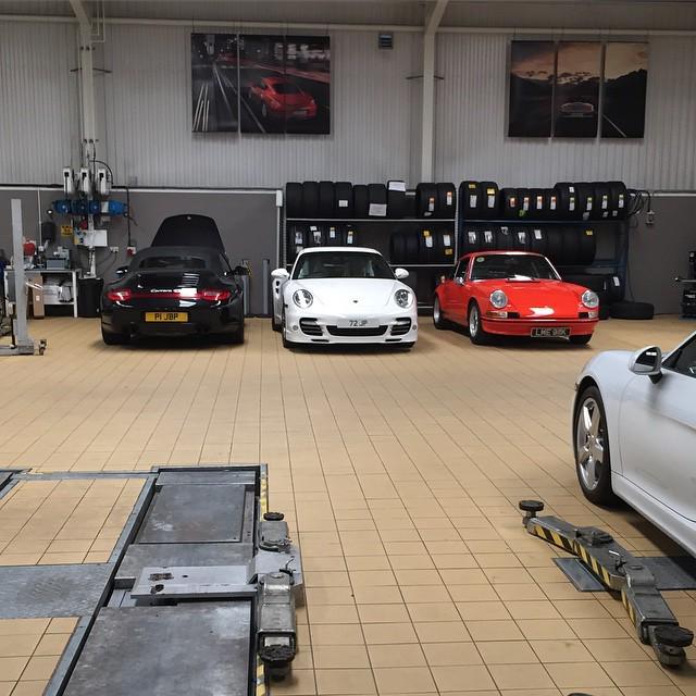 Only Carrera on Twitter " Servicing garage at Porsche Bolton😏 