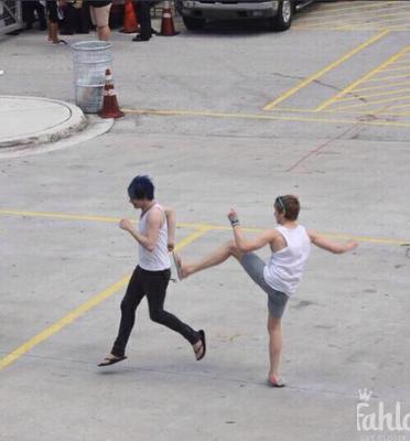 IAmAFringe's tweet photo. http://t.co/4fCbfCj03a Seen on Fahlo: Round 1.... fight! #RememberWhen http://t.co/knu4PB9ATn