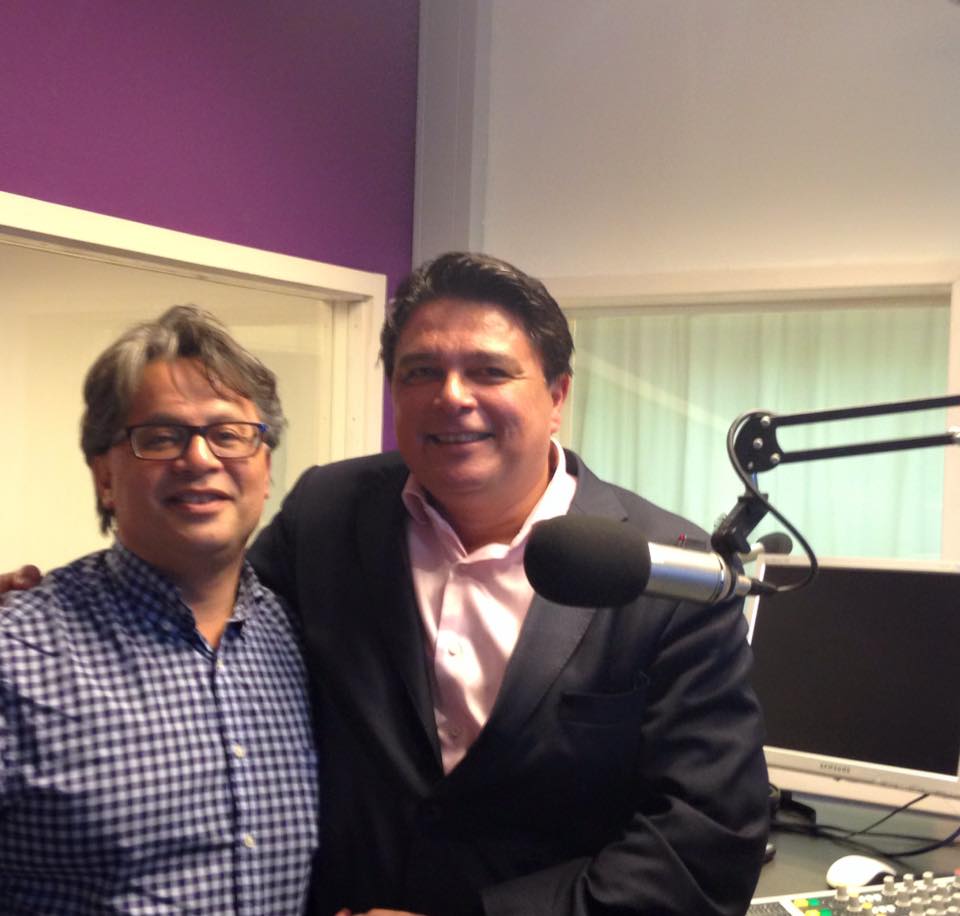 yestojazz's tweet photo. In de studio:Edu Veerman. We herdenken Peter Nieuwerf en draaien de nieuwe Eliane Elias. http://t.co/U25DgCUBaB http://t.co/HB8dRXe0PM