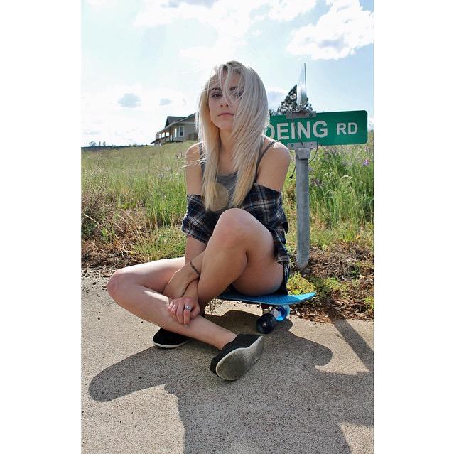 “@_WhiteGirlFiend: White Girls Quote this with a dressed up selfie for #SnowBunnySunday &amp; #EasterSunday  🐰❄🐇” ❤️😘