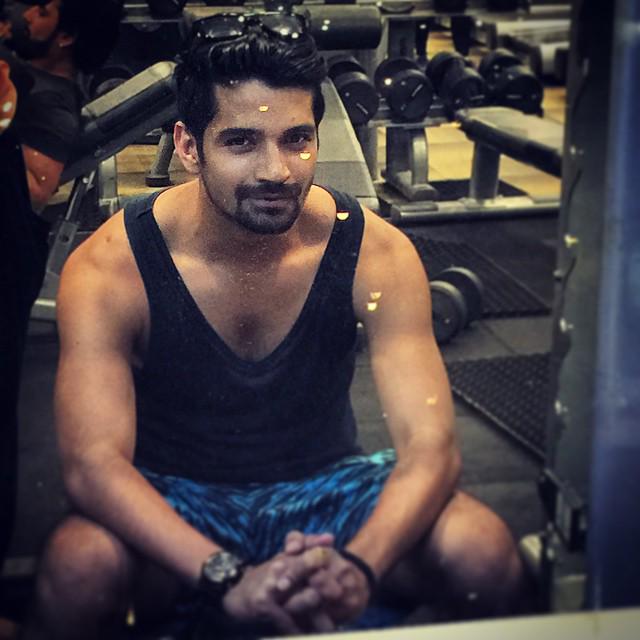 VishalSinghFC's tweet photo. Gym Time @SVishal786 http://t.co/3BvMusZgRc