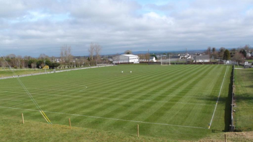 dannyhanlon123's tweet photo. @Clough_Bcolla @OfficialCorkGAA our pitch is looking great for Laois v Cork senior hurlers at 230pm Easter Monday http://t.co/WRtUdbbOdg