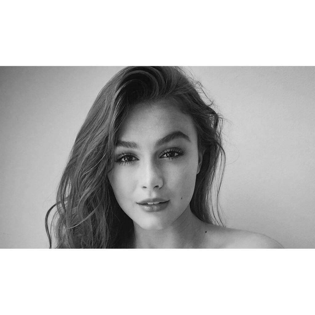 chicagogangsrpg's tweet photo. • CELESTE DESJARDINS, Sasha, MAD CLOWNS, 20 ans. http://t.co/rcfiidbwcB