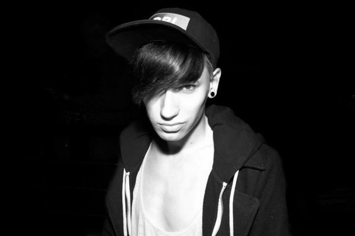 peterson_xxx's tweet photo. I got pressure im in deep seems like everyone wants something from me xoxo #pressure #clublife #machineboston http://t.co/HuIC5LEuF1