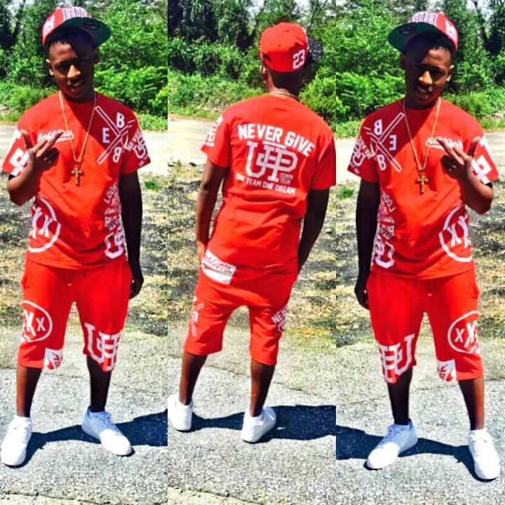 _DehendrickP's tweet photo. Niggas Aint Cut Like Me 💁👐 #since '06🌞💸 #HappyEaster http://t.co/L7mhqDqa2U