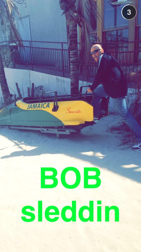 Brookesharbaugh's tweet photo. Go bob go🎉 http://t.co/YWscDGn0Ff