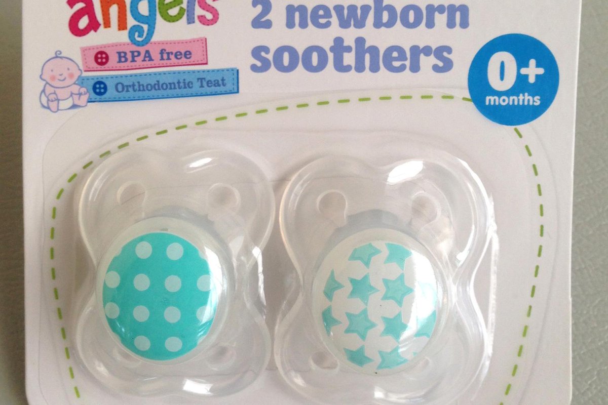 standardnews's tweet image. Have you bought these dummies?Asda recalls dummies after &apos;choking risk&apos; bit.ly/1HDCey6