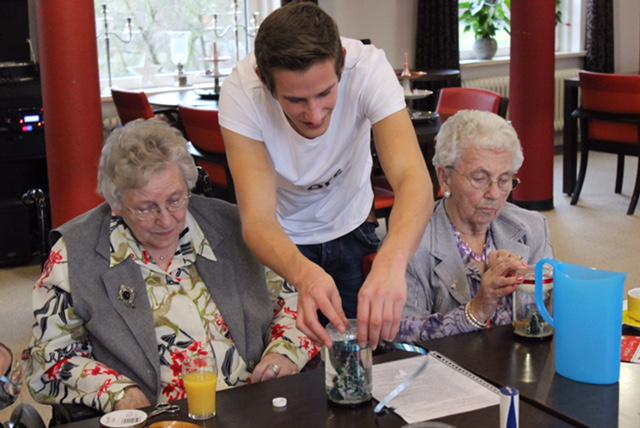 NewsHour's tweet photo. Dutch nursing home offers rent-free housing to students http://t.co/uaEK1Ejkhd http://t.co/zKK7VZ8tv6