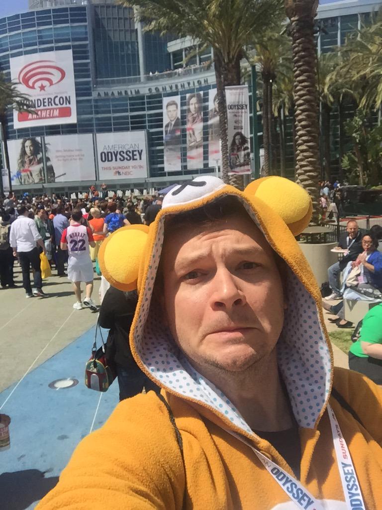 Xanderrific's tweet photo. #WonderCon day 3! #ComfyCon http://t.co/SyNUd20niQ