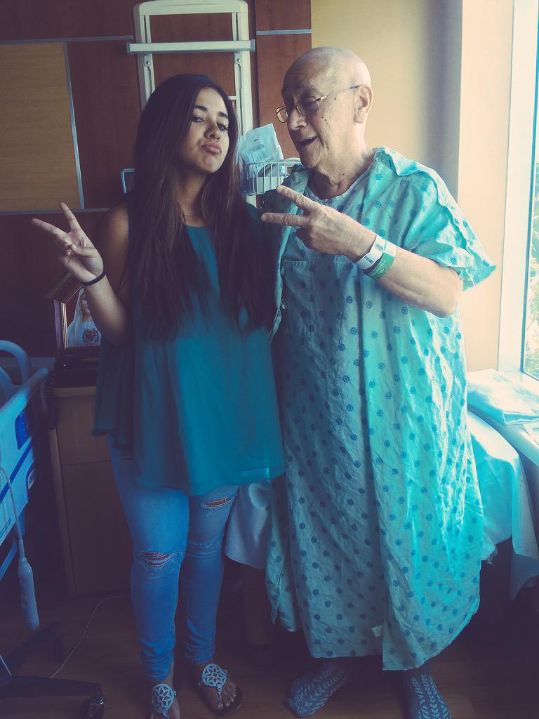 queentero_'s tweet image. Imagine: Me, as a 73 year old man. #papik