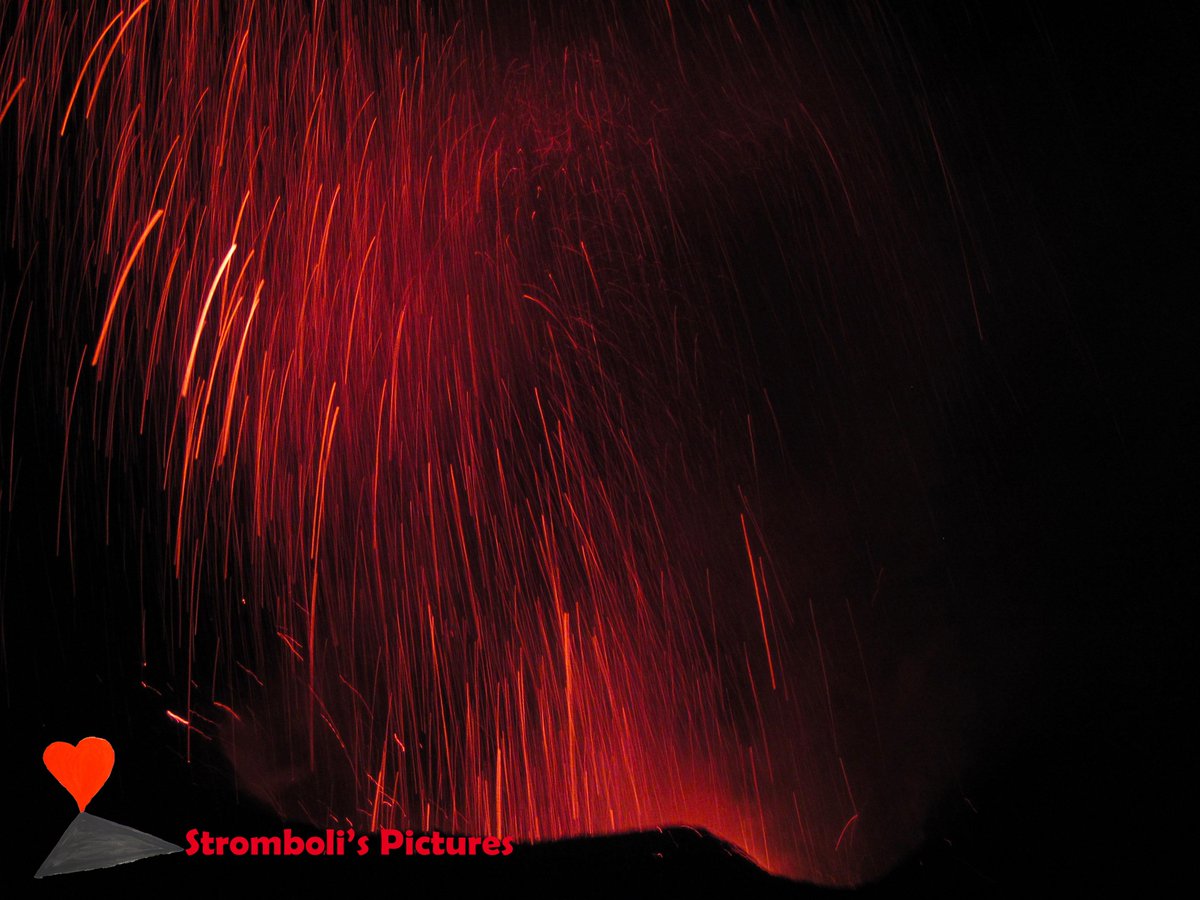 PhotoStromboli's tweet image. La pioggia di #lapilli dello #Stromboli
