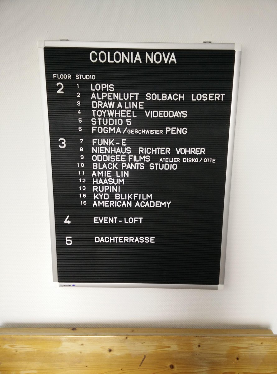 blackpantsgames's tweet image. Murmel's blog - New Berlin office edition. #SoMuchSpace blackpants.de/murmels-blog-b…