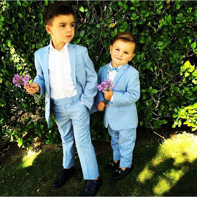 ministylehacker's tweet image. Easter 🐰 outfits by @appaman @venettini @babybow_tie @gap #ministylehacker #easter #mensfa… ift.tt/1xSReYw