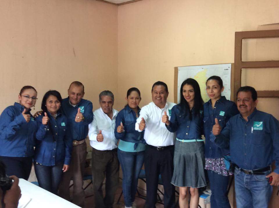jorgesolergomez's tweet photo. Inicio de campaña en Coatepec, Veracruz #SomosTurquesa #Coatepecturquesa #Votanuevaalianza http://t.co/IQ1u8lnXLB