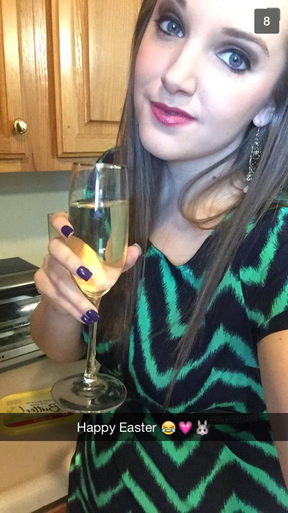 StunBrunettes's tweet photo. #stunningbrunettes #easter @MaggieHenrie http://t.co/nyVz4sjG5e