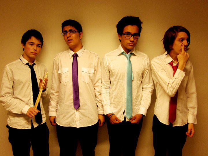 PoplostMusik's tweet photo. 5 år betyder utveckling på många sätt. Men vi tramsar än. På lördag supportar vi @LoveAntell på @Kulturbolaget. Ses. http://t.co/she2Z8DpEE
