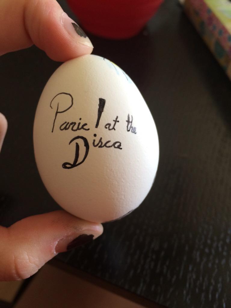 lolliefizz's tweet photo. Happy Easter @PanicAtTheDisco!! http://t.co/YnPjMsMVWP