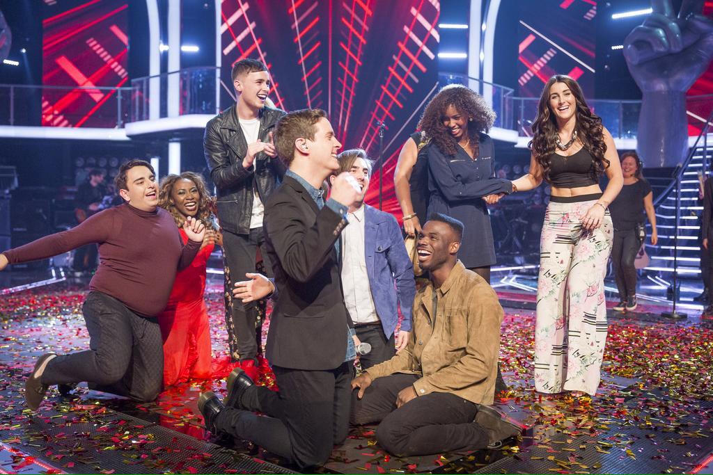 sashasimonee's tweet photo. Oh.. What a Night 😅 Congratulations @steviemccrorie 👊 http://t.co/7dDjg2kb0l