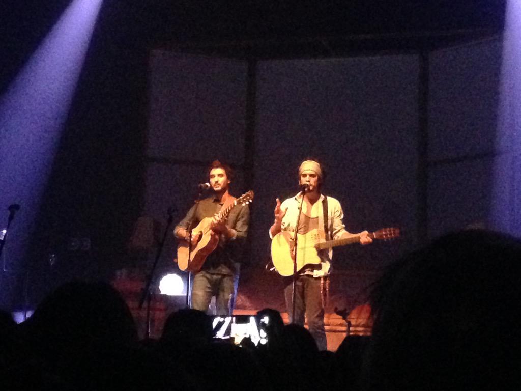 FreroOrleans's tweet photo. Hier soir nous sommes aller au Concert des @FreroDelavega enfin toutes les deux ensemble !! #Limoges http://t.co/Ga5gB1IX0A