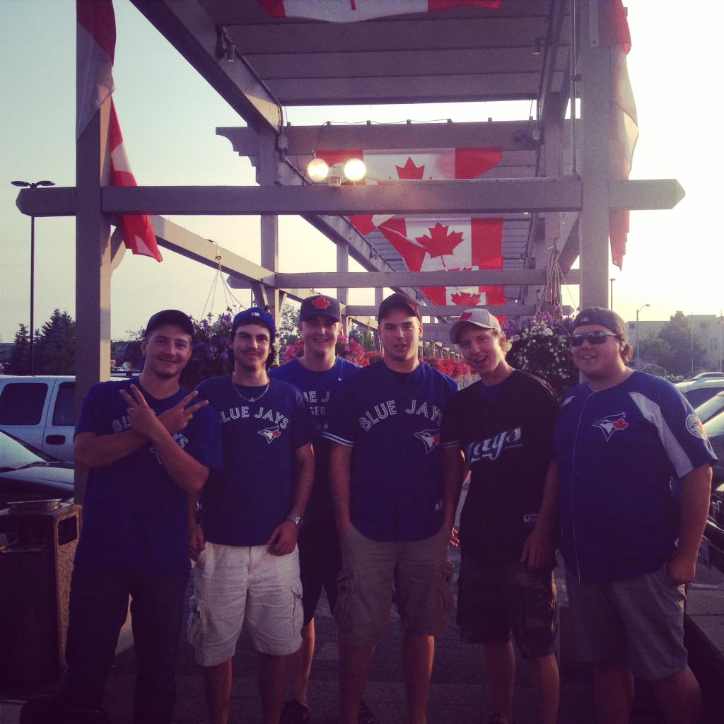 JoeyWentworth's tweet photo. #WinTBJOpener @BlueJays http://t.co/Wl2WGs4Kuc