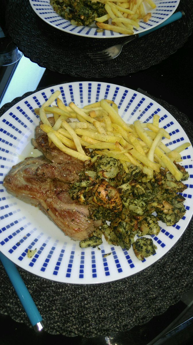ErinMotivate's tweet photo. Everybody needs a cheat meal once in a while. #training tomorrow #hardcore #cleanliving #diet http://t.co/5jTvC3nzfT