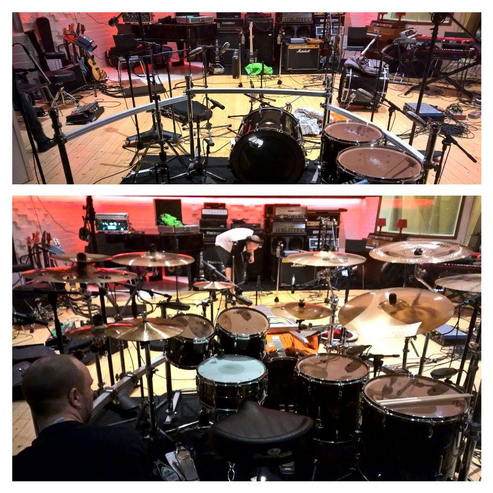 EVANSDrumheads's tweet photo. Nice! RT @_amorphis: Jan's studio setup for #amorphis12 @PearlDrumsEuro @EvansDrumheads @WincentSticks @SABIAN_Vault http://t.co/wxo3hn6SYI
